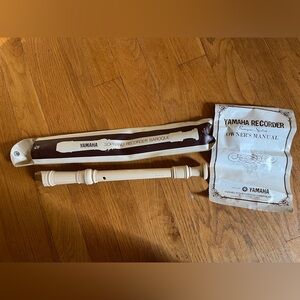 YAMAHA SOPRANO
RECORDER BAROQUE With BAG and OWNER’s MANUAL